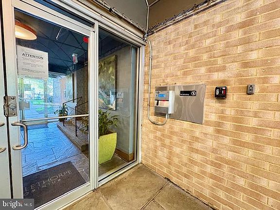 4th image of 4410 Oglethorpe St APT 712