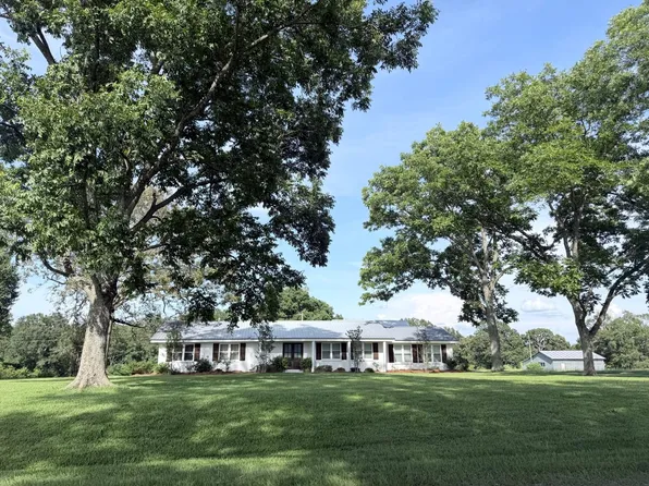 708 Mount Pleasant Rd, Mount Olive, MS 39119