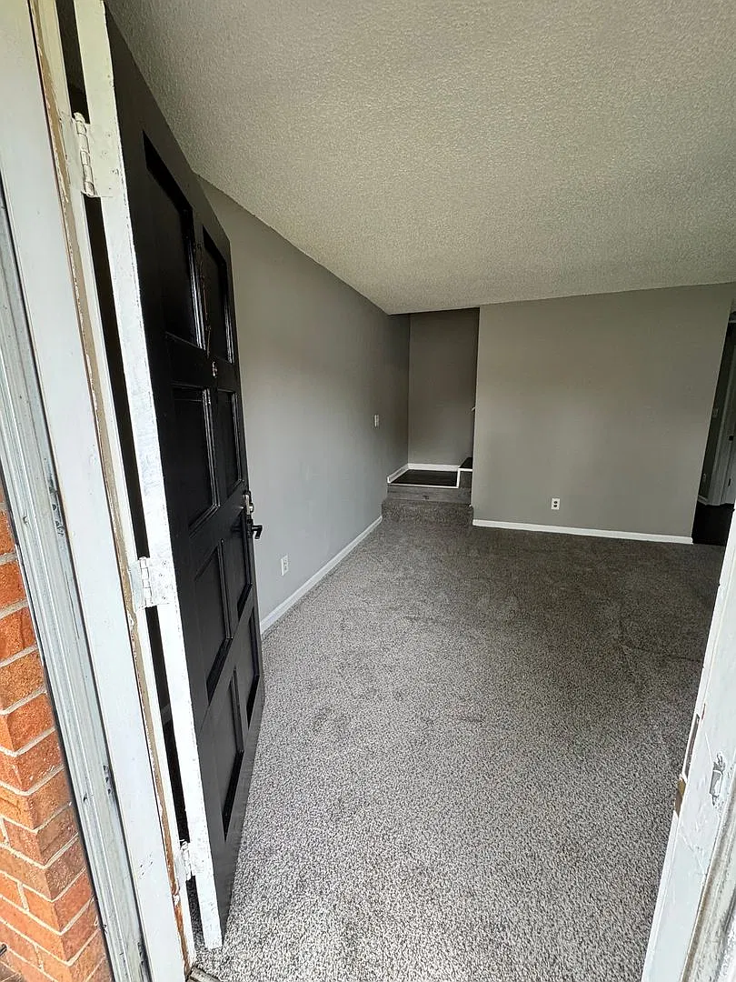 3 bedroom Townhome Gem in the Heart of Lawrenceville, GA — Photo 3
