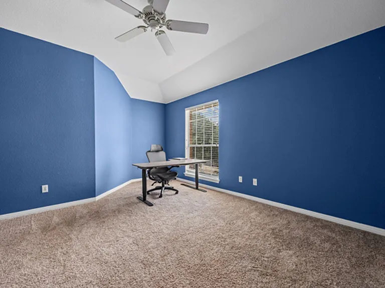 10648 Bramblecrest Dr — Photo 17
