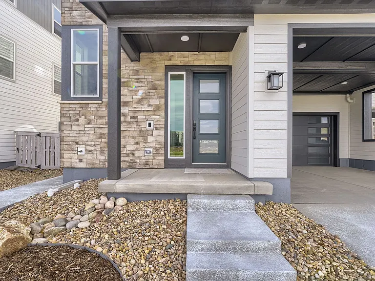 10940 Stanza Ln — Photo 3