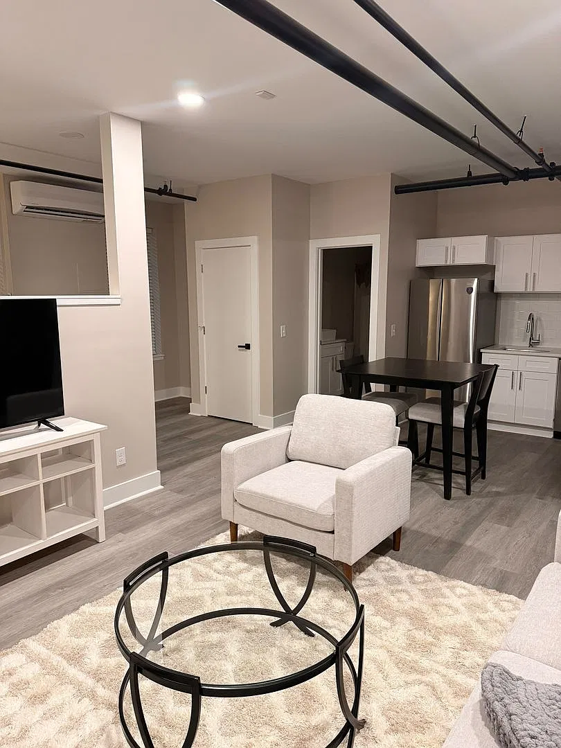 The Lofts at 7th Street Centre — Photo 3