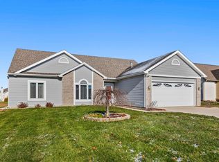 3710 Winding River Ct, Fort Wayne, IN 46818