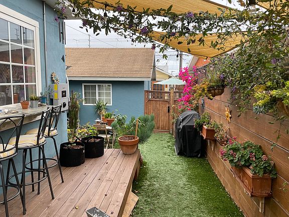 2nd image of 2983 Logan Ave