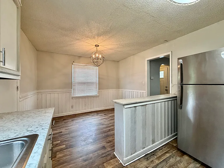 5414 Princess St — Photo 8