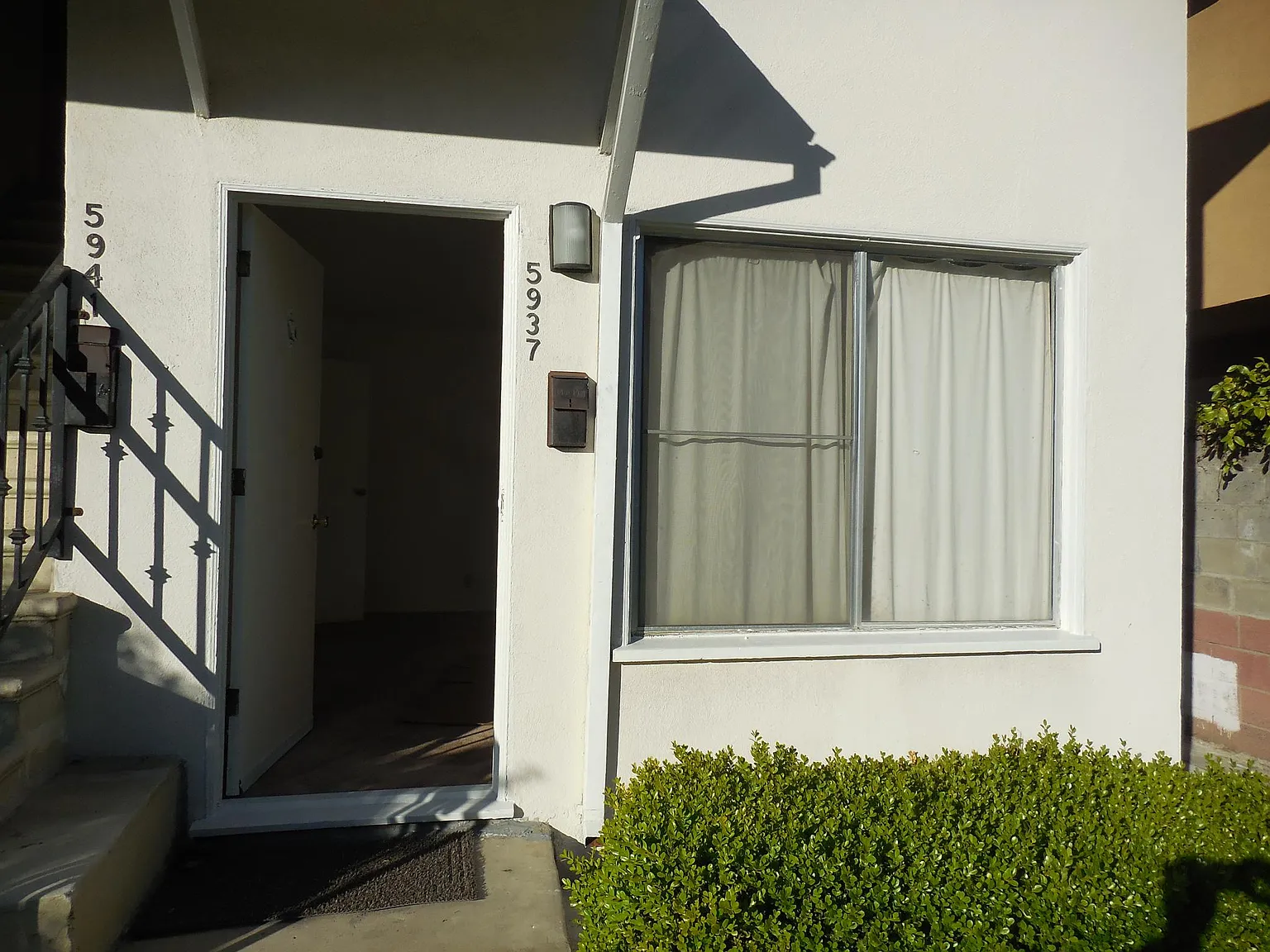 2 bed, 900 sqft, $2,000 — Photo 3