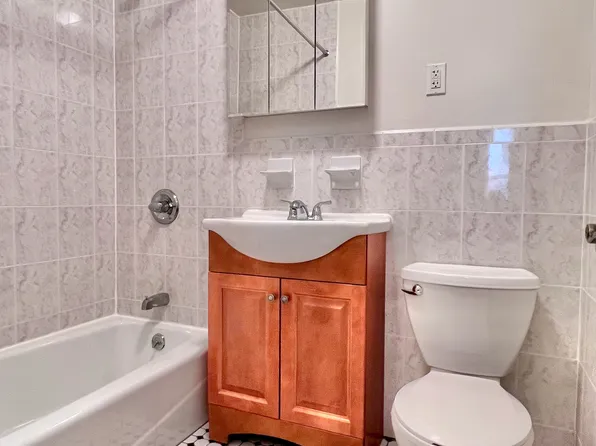 224 West 72nd Street image 7 of 7