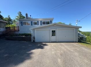 35 Ledgeview Dr, Sabattus, ME 04280