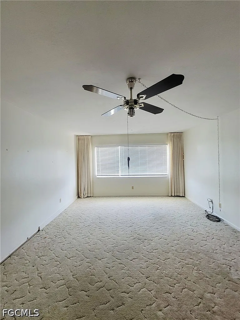2 bed, 1.0 bath, 902 sqft, $1,100 — Photo 3
