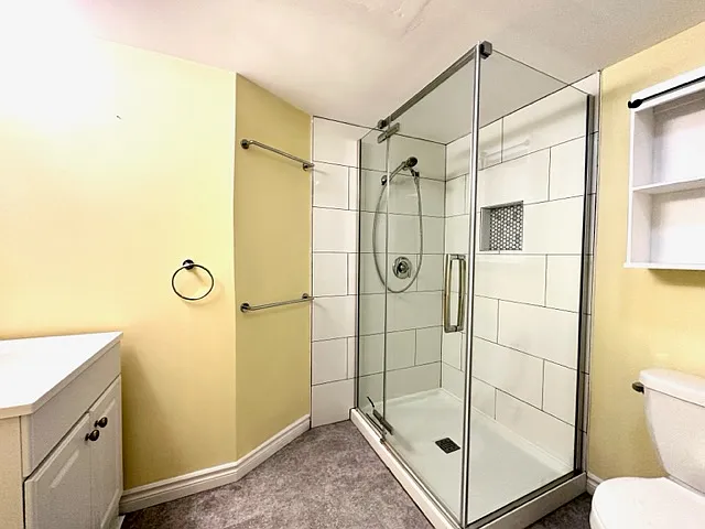 320 Brock St — Photo 10