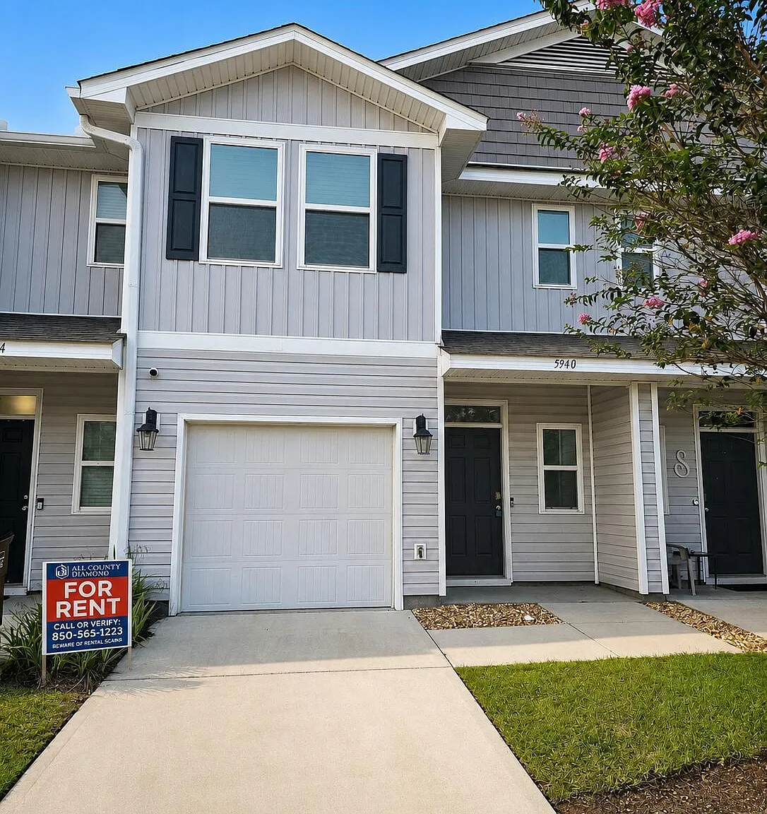3 bed, 2.5 bath, 1519 sqft, $1,775 — Photo 1