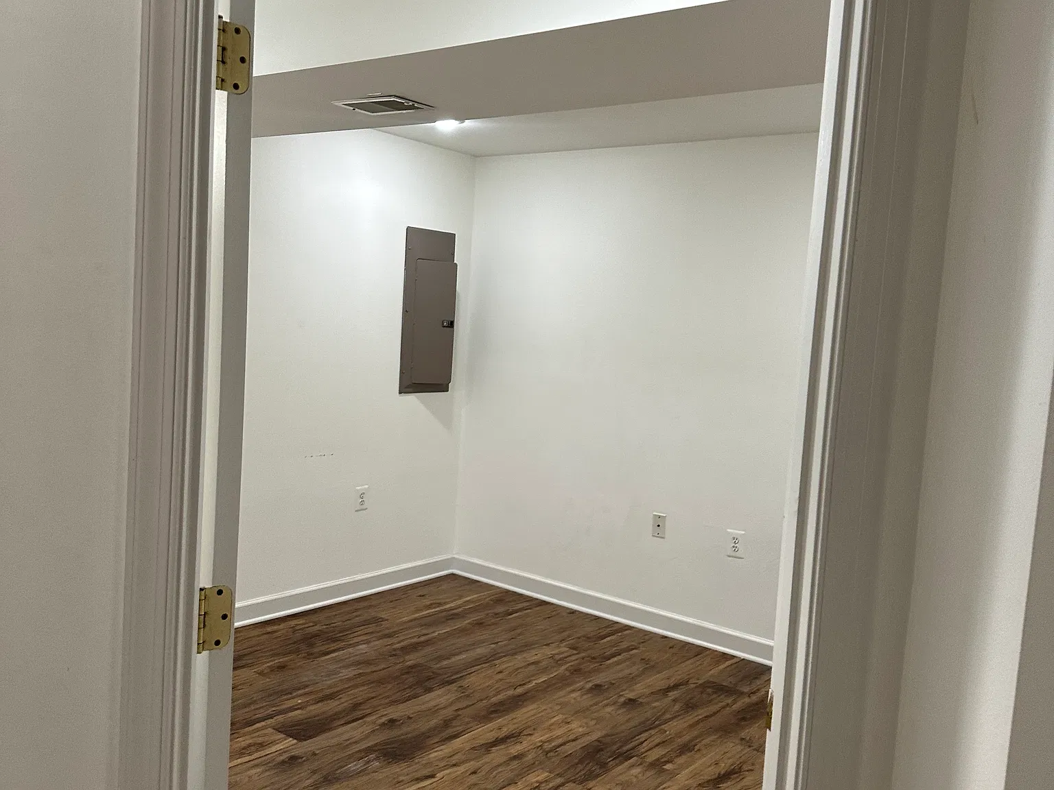 1 bed, 3848 sqft, $1,500 — Photo 1