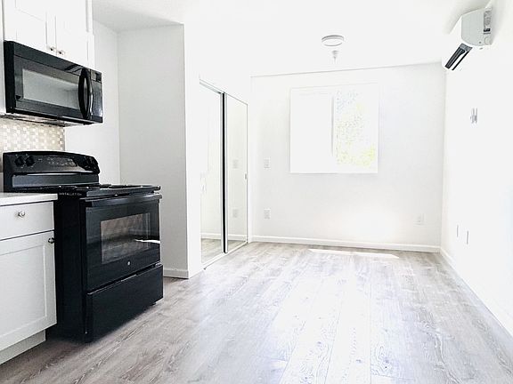2nd image of 11460 Killion St #302