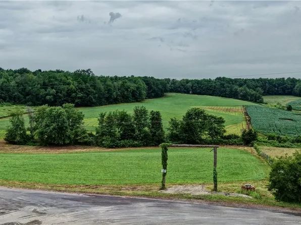 Hilltop Dr NW, Strasburg, OH 44680