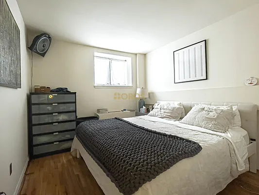 Rented by City Connections Realty | media 15