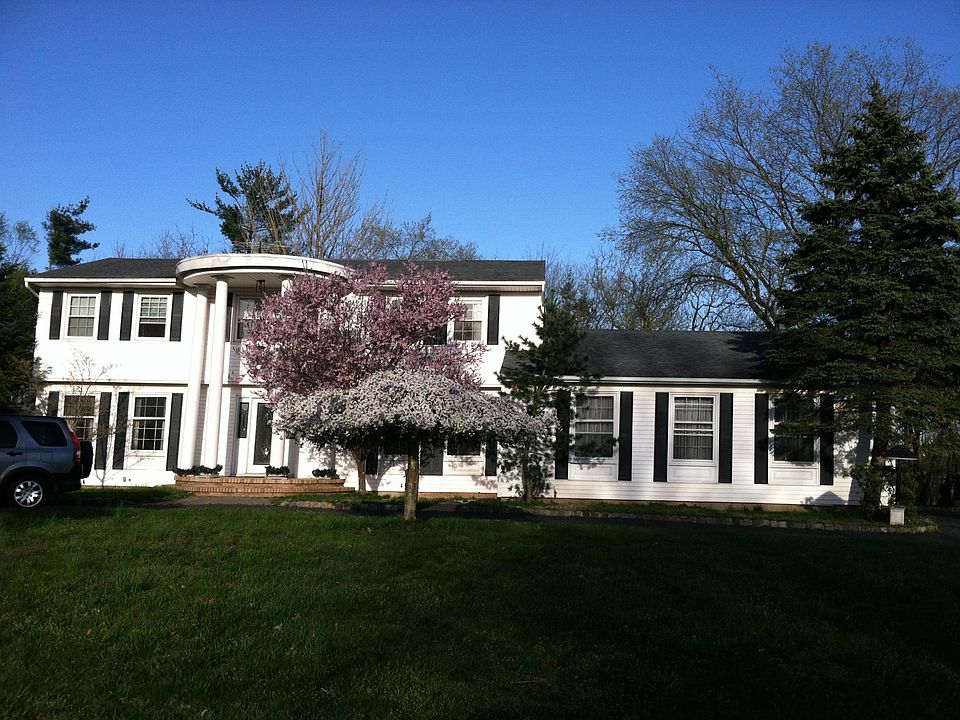 1st image of 538 Glen Ridge Dr S