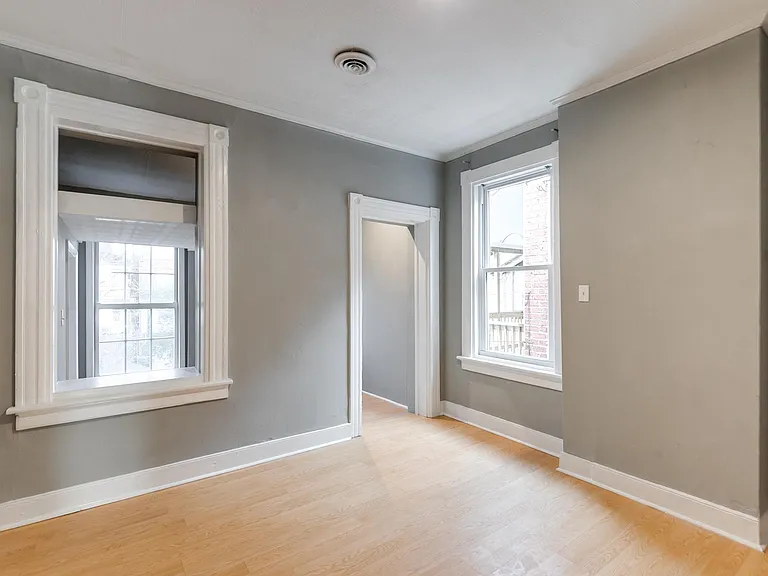 6 S Mulberry St — Photo 23