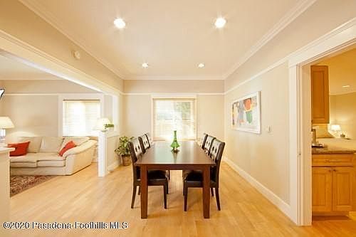 3rd image of 301 N Hudson Ave APT A