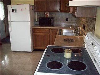 4th image of 244 Franley Dr