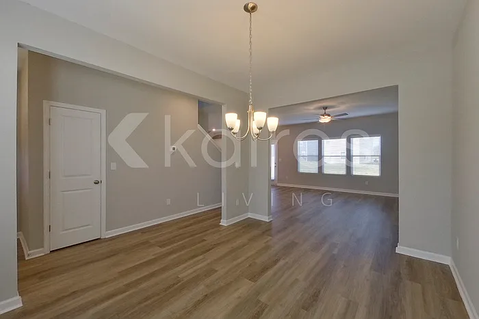 7161 Foggy River Dr — Photo 3