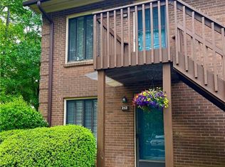 212 Ridge Forest Ct, Winston Salem, NC 27104