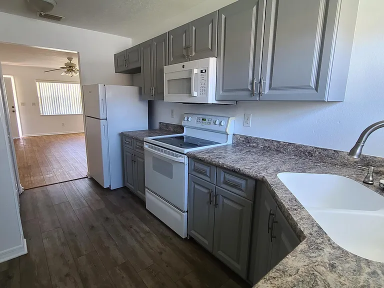 249 College Park Dr — Photo 7