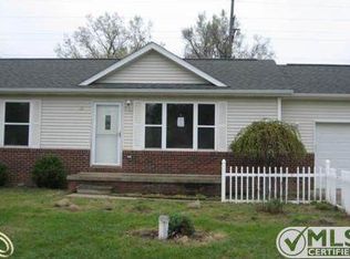 33 E Sawdust Corners Rd, Lapeer, MI 48446