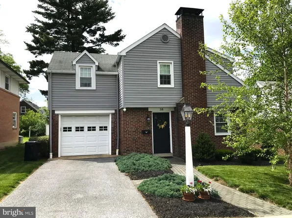 38 Spruce St, Shillington, PA 19607