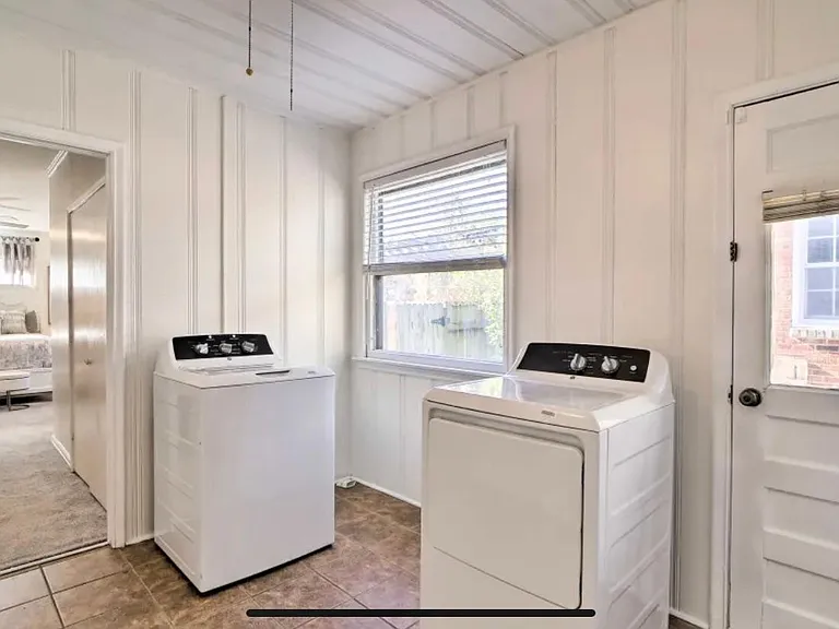 3348 E 6th St — Photo 21