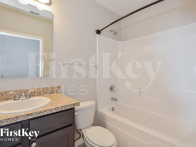 3920 Scotland St — Photo 13