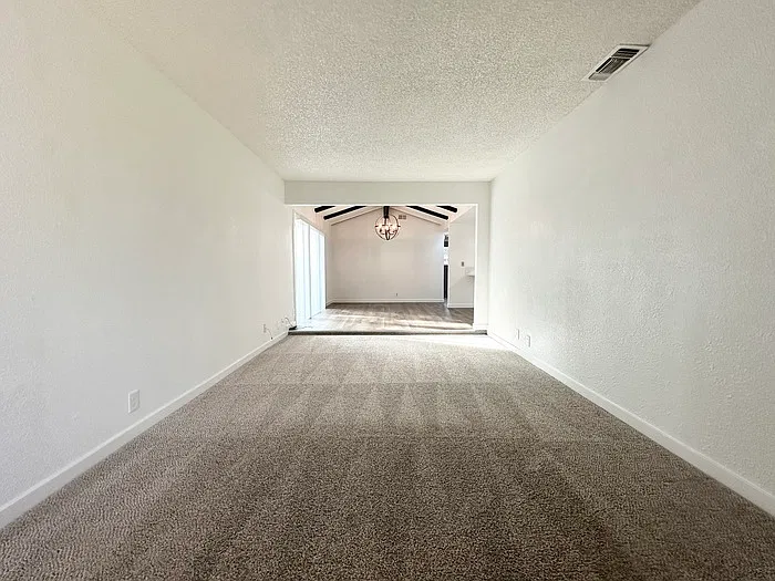 2 bed, 1.0 bath, $1,895 — Photo 4