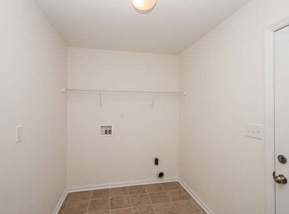 4th image of 1832 Beaver Creek Ln