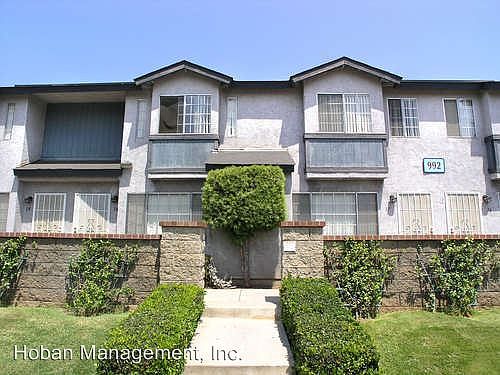 3rd image of 992 Greenfield Dr APT 2