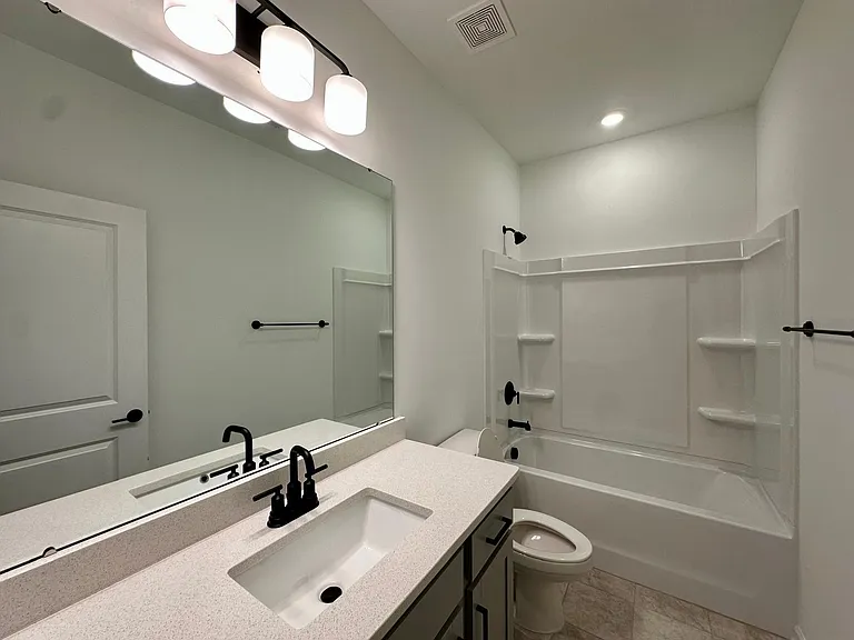 1556 Blanche St #1 — Photo 6