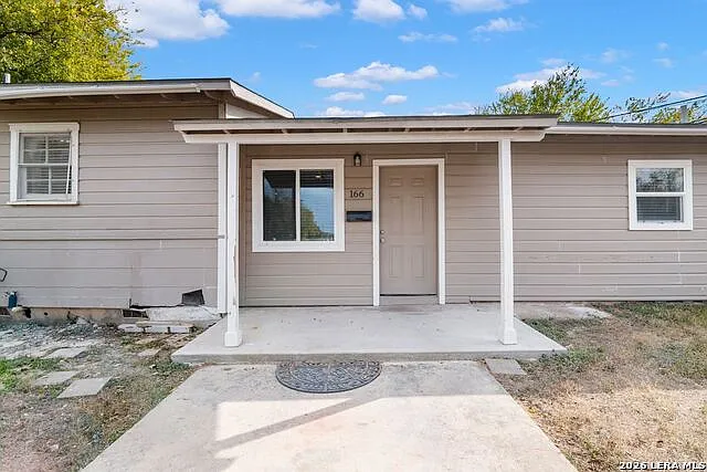 2 bed, 2.0 bath, 1842 sqft, $1,250 — Photo 2