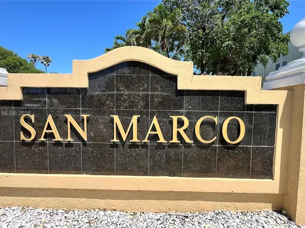 8810 Fontainebleau Blvd APT 104, Miami, FL 33172