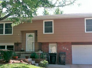104 Sante Fe Trl, Lincoln, NE 68521
