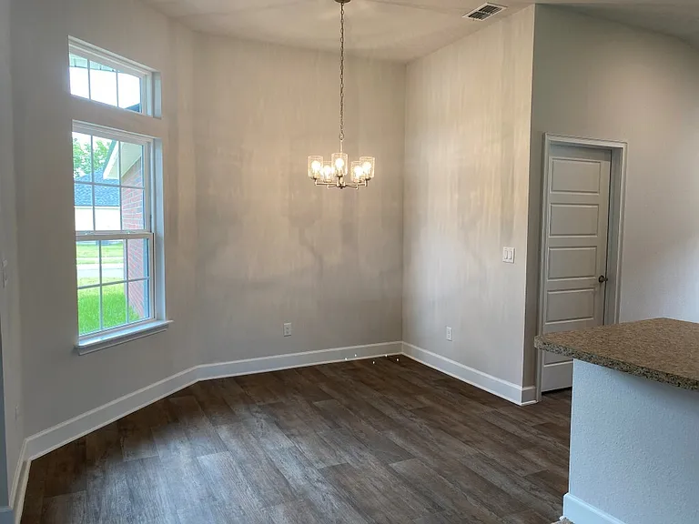 7294 Gateway Ct — Photo 6