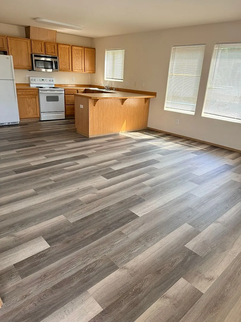 1313 Bldg — Photo 1