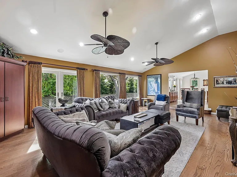 1304 Harbor Rd — Photo 8