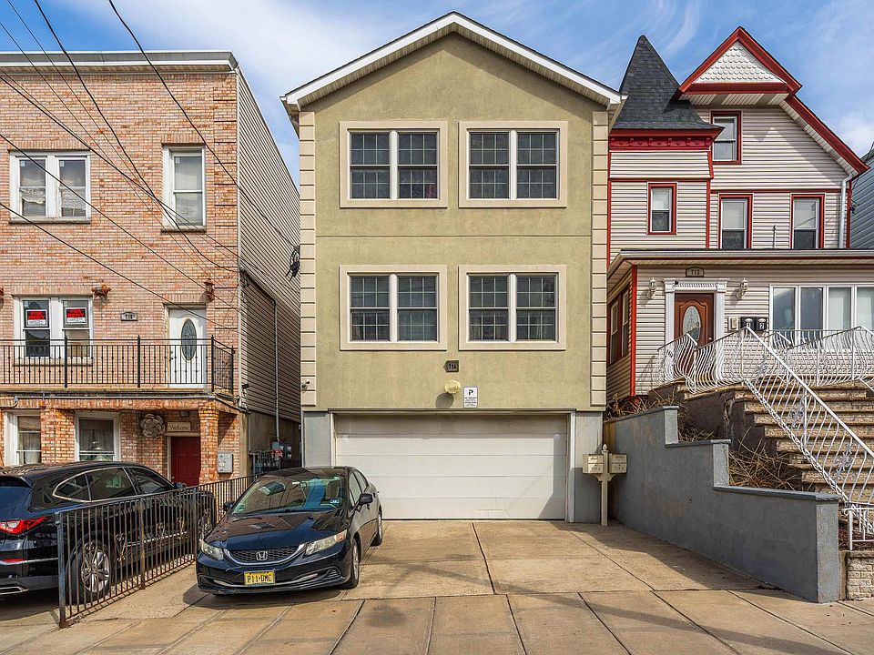 1st image of 714 17th St
