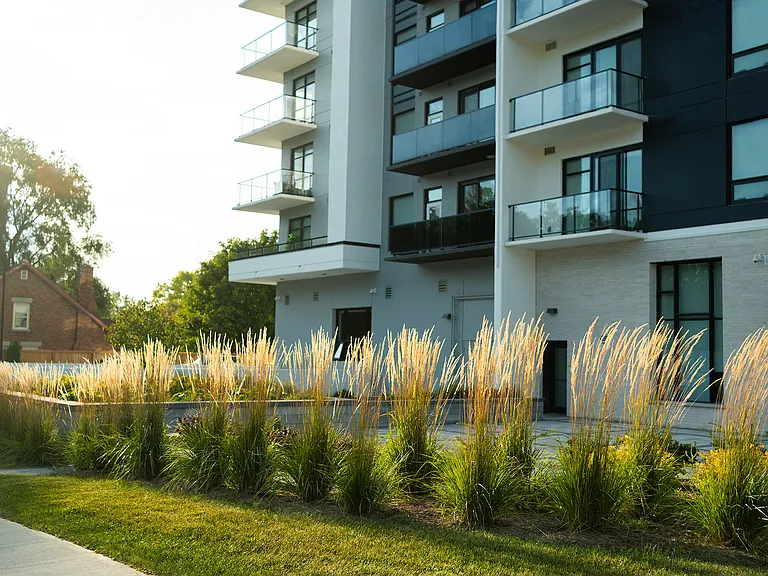 600 Springbank Dr — Photo 18