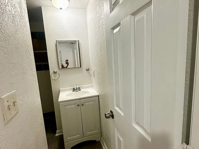 5527 Bryson Dr — Photo 7
