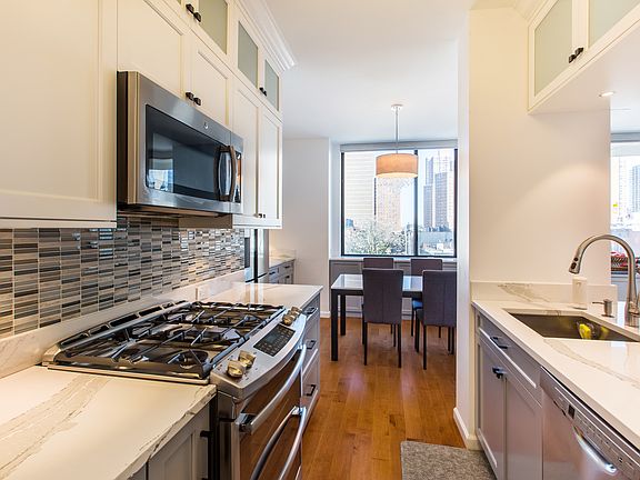 5th image of 245 E 93rd St #6