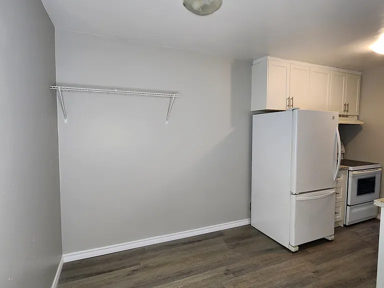 725 Cricklewood Dr #5 — Photo 6