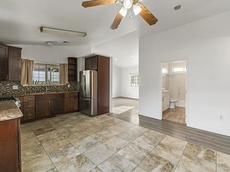 1120 Quail St — Photo 18