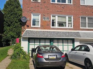 205 Lockart Ter, Philadelphia, PA 19116