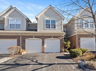899 McKenzie Station Dr, Lisle, IL 60532