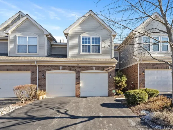 899 McKenzie Station Dr, Lisle, IL 60532