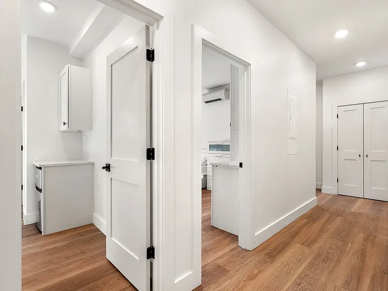 141 Hillside St #1 — Photo 3